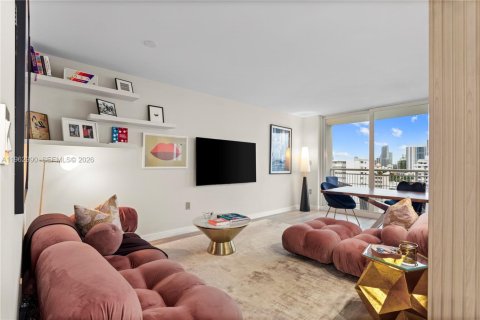 Condominio en venta en Miami Beach, Florida, 1 dormitorio, 69.68 m2 № 2080982 - foto 18