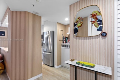 Condominio en venta en Miami Beach, Florida, 1 dormitorio, 69.68 m2 № 2080982 - foto 19