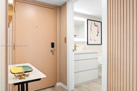 Condominio en venta en Miami Beach, Florida, 1 dormitorio, 69.68 m2 № 2080982 - foto 23