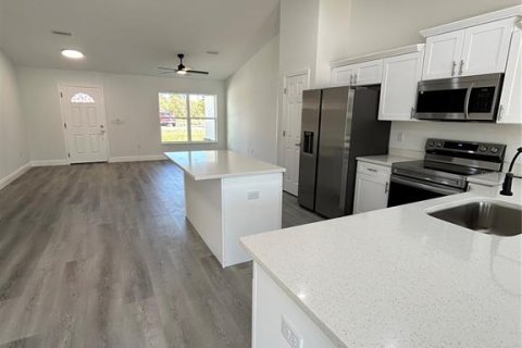 House in Ocala, Florida 3 bedrooms, 144.74 sq.m. № 1870713 - photo 2