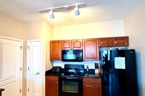 Condo in Kissimmee, Florida, 2 bedrooms  № 1908157 - photo 11