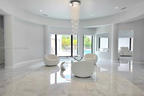 Casa en venta en Miami, Florida, 8 dormitorios, 619.19 m2 № 2186481 - foto 7