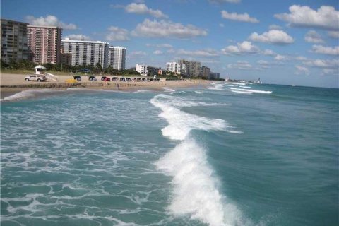 Condominio en Pompano Beach, Florida, 2 dormitorios № 2245459