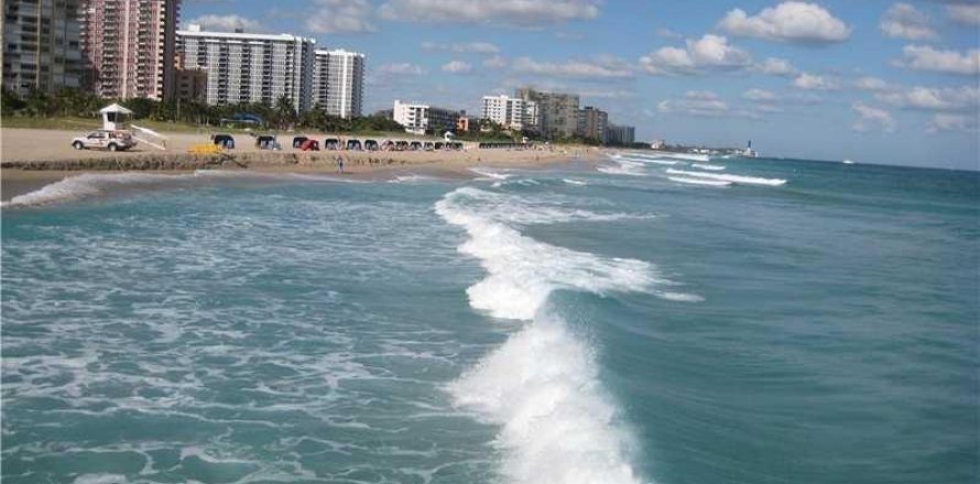 Condominio en Pompano Beach, Florida, 2 dormitorios № 2245459