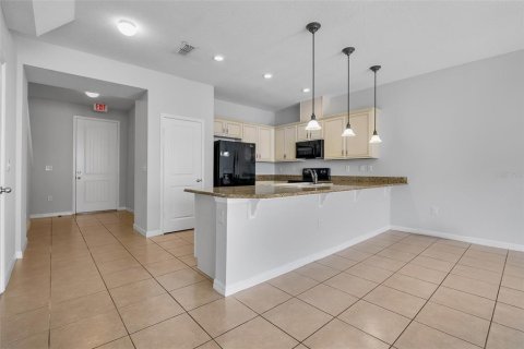 Adosado en venta en Kissimmee, Florida, 4 dormitorios, 152.08 m2 № 1675728 - foto 4