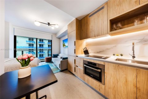 Estudio en el Condominio en Miami, Florida  № 2024098