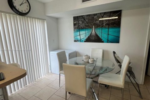 Condo in Homestead, Florida, 3 bedrooms  № 1862003 - photo 9