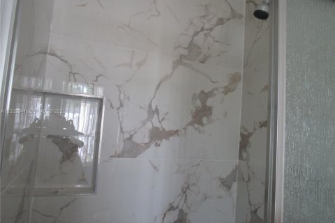 Commercial property in Fort Lauderdale, Florida 1 bedroom, 139.17 sq.m. № 2086772 - photo 11