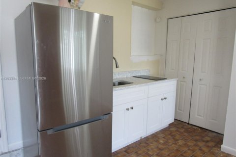 Commercial property in Fort Lauderdale, Florida 1 bedroom, 139.17 sq.m. № 2086772 - photo 8