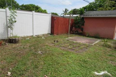 Commercial property in Fort Lauderdale, Florida 1 bedroom, 139.17 sq.m. № 2086772 - photo 15