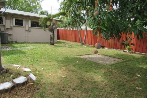 Commercial property in Fort Lauderdale, Florida 1 bedroom, 139.17 sq.m. № 2086772 - photo 16