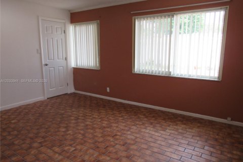 Commercial property in Fort Lauderdale, Florida 1 bedroom, 139.17 sq.m. № 2086772 - photo 4