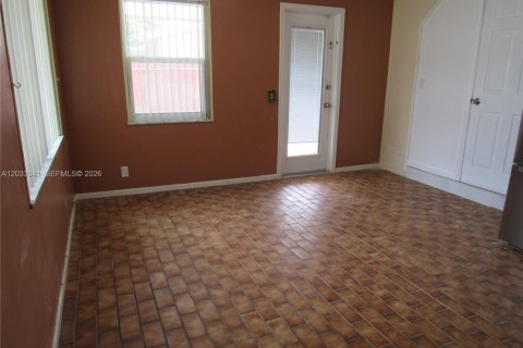 Commercial property in Fort Lauderdale, Florida 1 bedroom, 139.17 sq.m. № 2086772 - photo 3