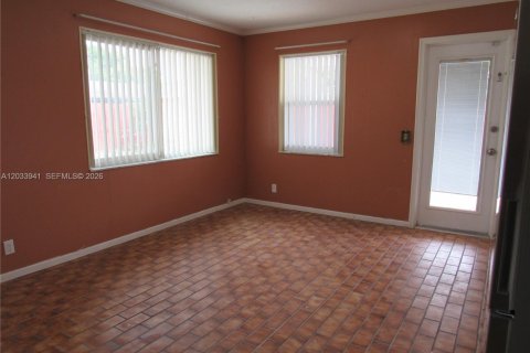 Commercial property in Fort Lauderdale, Florida 1 bedroom, 139.17 sq.m. № 2086772 - photo 5