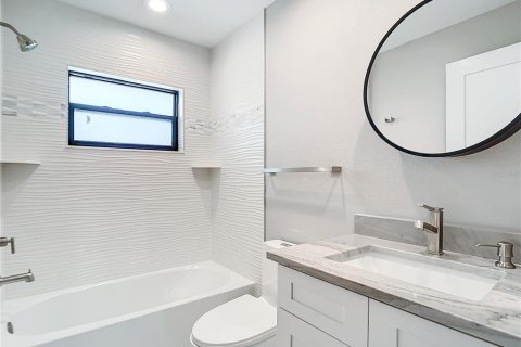 Casa en venta en Port Charlotte, Florida, 4 dormitorios, 191.29 m2 № 1820674 - foto 10