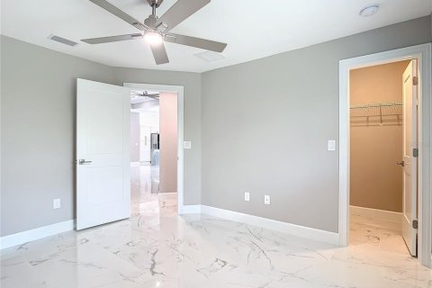 Casa en venta en Port Charlotte, Florida, 4 dormitorios, 191.29 m2 № 1820674 - foto 12