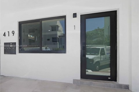 Villa ou maison à louer à Miami Beach, Floride: 1 chambre, 400.87 m2 № 1856829 - photo 2