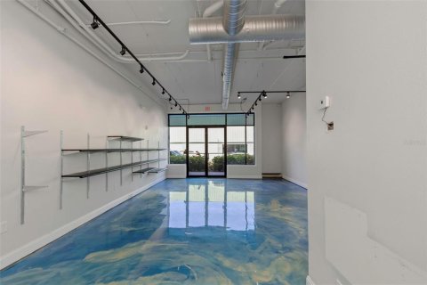 Commercial property in Saint Petersburg, Florida 57.41 sq.m. № 1885695 - photo 5