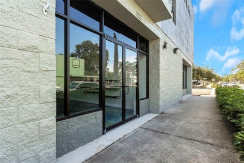 Commercial property in Saint Petersburg, Florida 57.41 sq.m. № 1885695 - photo 11