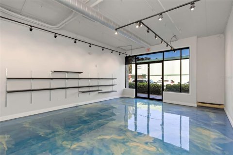 Commercial property in Saint Petersburg, Florida 57.41 sq.m. № 1885695 - photo 4