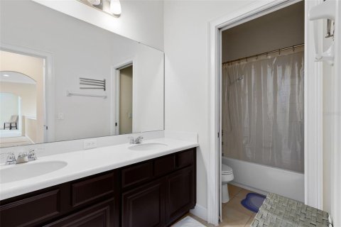 House in Winter Garden, Florida 4 bedrooms, 372.54 sq.m. № 1684569 - photo 26