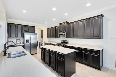House in Winter Garden, Florida 4 bedrooms, 372.54 sq.m. № 1684569 - photo 16