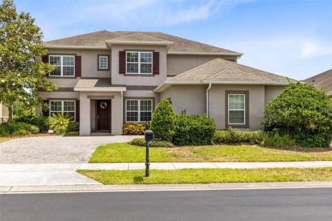 House in Winter Garden, Florida 4 bedrooms, 372.54 sq.m. № 1684569 - photo 1