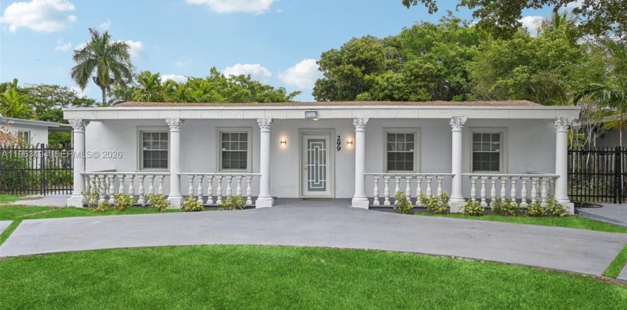 Дом в Майами, Флорида 3 спальни, 205.87м2 № 2026860