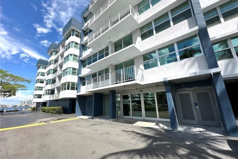 Copropriété à louer à North Miami Beach, Floride: 1 chambre, 97.83 m2 № 2384805 - photo 23