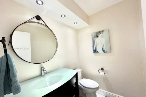 Copropriété à louer à North Miami Beach, Floride: 1 chambre, 97.83 m2 № 2384805 - photo 9