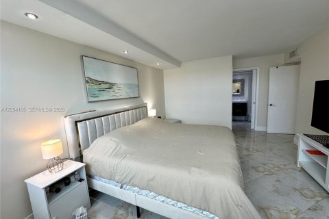 Copropriété à louer à North Miami Beach, Floride: 1 chambre, 97.83 m2 № 2384805 - photo 16