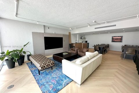 Copropriété à louer à North Miami Beach, Floride: 1 chambre, 97.83 m2 № 2384805 - photo 28