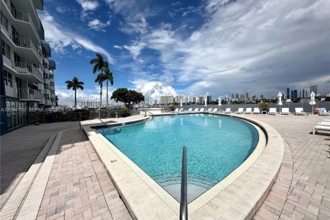 Copropriété à louer à North Miami Beach, Floride: 1 chambre, 97.83 m2 № 2384805 - photo 22