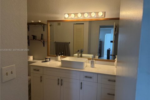 Condo in Margate, Florida, 1 bedroom  № 2087113 - photo 9