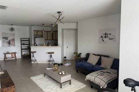Condo in Margate, Florida, 1 bedroom  № 2087113