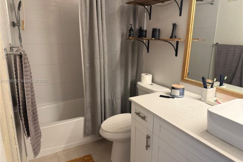 Condo in Margate, Florida, 1 bedroom  № 2087113 - photo 10