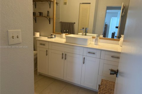Condo in Margate, Florida, 1 bedroom  № 2087113 - photo 8