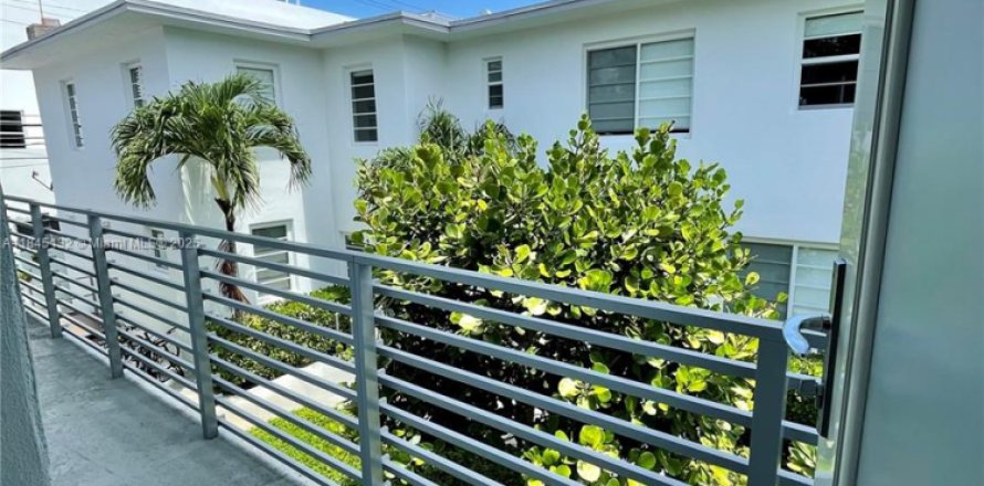 Estudio en Miami Beach, Florida № 1840818