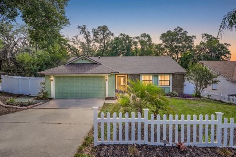 House in Orlando, Florida 3 bedrooms, 123.56 sq.m. № 2116183