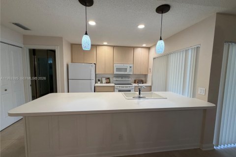 Touwnhouse à louer à Palm Beach Gardens, Floride: 2 chambres, 107.02 m2 № 2025294 - photo 6