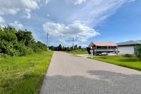 Land in Port Charlotte, Florida № 2160075 - photo 3