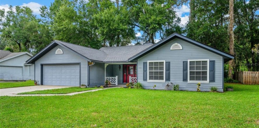 House in Gainesville, Florida 3 bedrooms, 142.33 sq.m. № 1885496