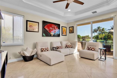 House in Miramar, Florida 5 bedrooms, 268.86 sq.m. № 1950046 - photo 25