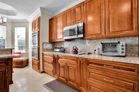 House in Miramar, Florida 5 bedrooms, 268.86 sq.m. № 1950046 - photo 18