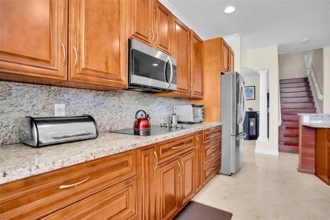 House in Miramar, Florida 5 bedrooms, 268.86 sq.m. № 1950046 - photo 20