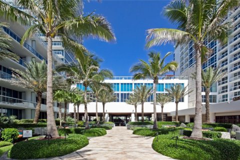 Copropriété à louer à Miami Beach, Floride: 1 chambre, 76.18 m2 № 1946764 - photo 4