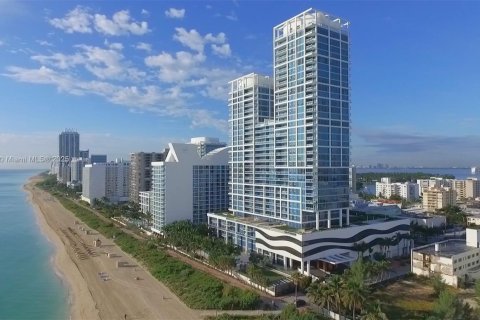 Copropriété à louer à Miami Beach, Floride: 1 chambre, 76.18 m2 № 1946764 - photo 1