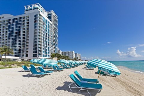 Copropriété à louer à Miami Beach, Floride: 1 chambre, 76.18 m2 № 1946764 - photo 3