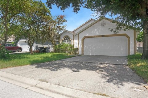 House in Davenport, Florida 3 bedrooms, 139.54 sq.m. № 1906061 - photo 2