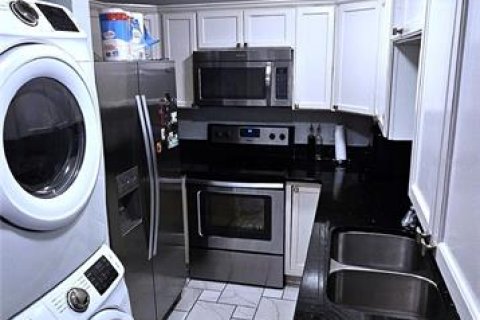 Condo in Kissimmee, Florida, 3 bedrooms  № 1784839 - photo 14